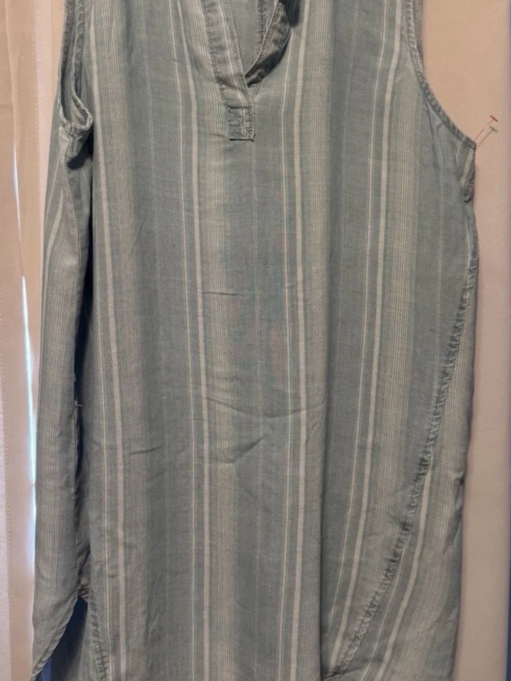 beachlunchlounge Women's Blue Striped Sleeveless V-Neck Top, Size L Regular